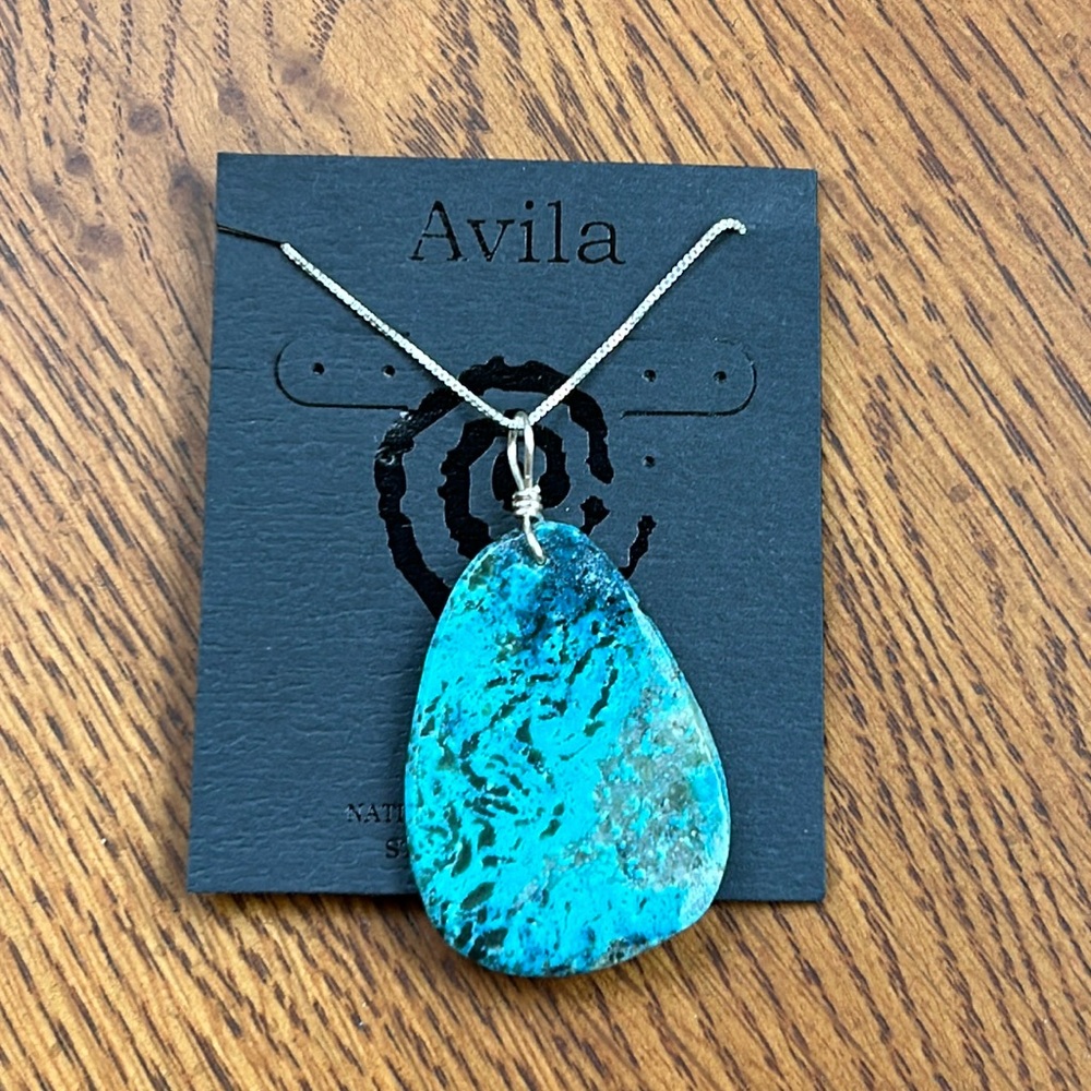 Avila Turquoise pendant necklace